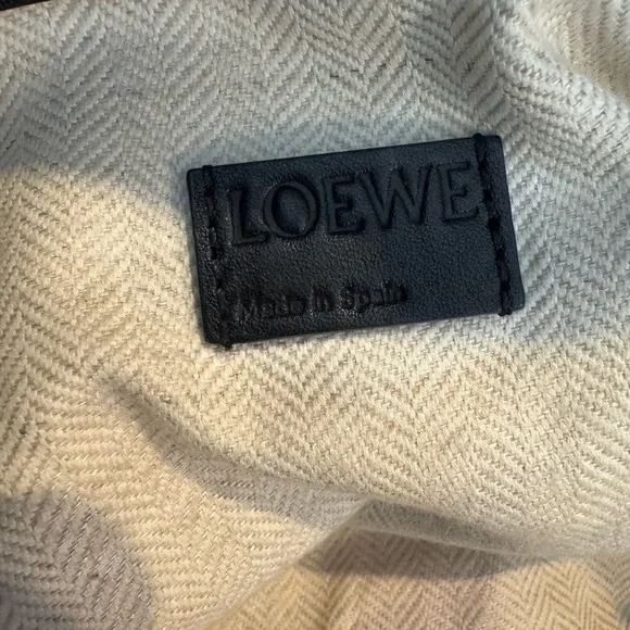 Loewe Black Tote Bag Spacious Minimalist Design - Picture 9 of 11